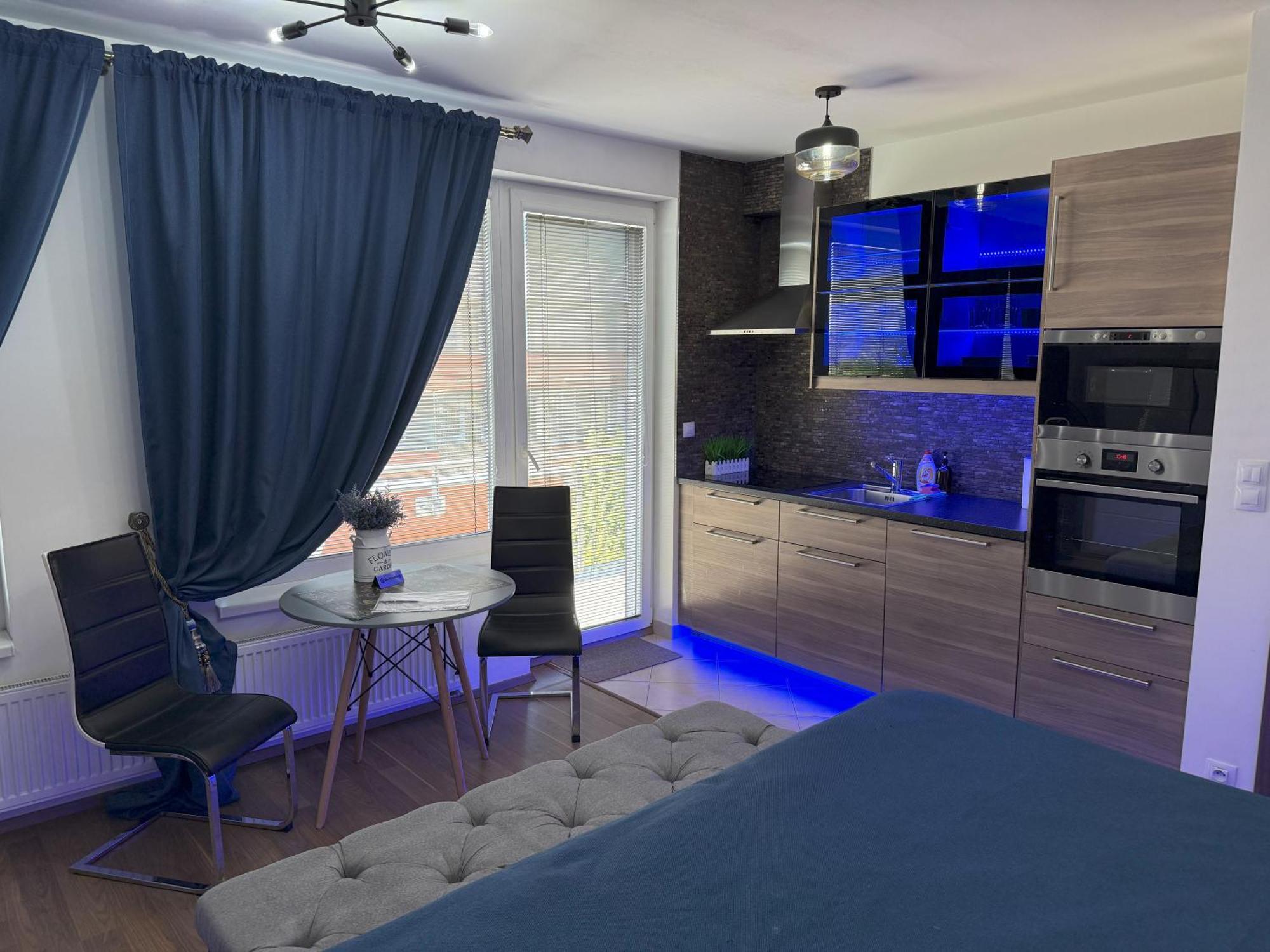 Apartment Iron Cube Praag Buitenkant foto
